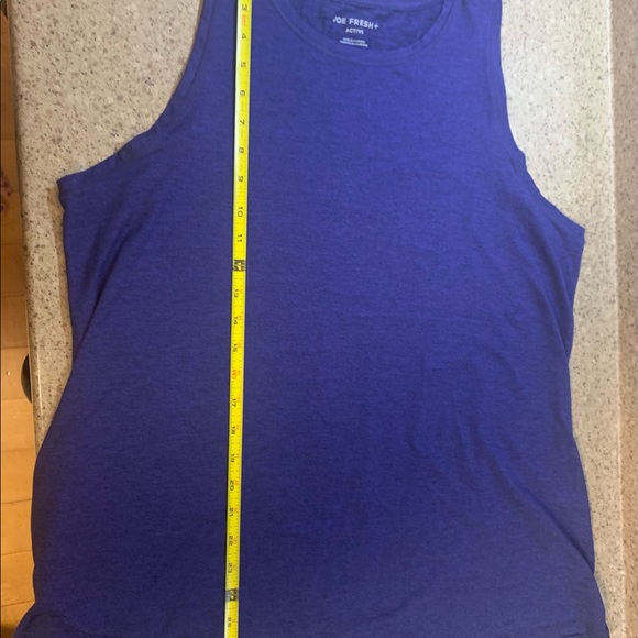 Tank tops - Picture 8 of 11